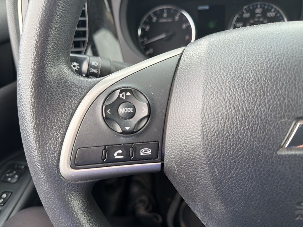 2020 Mitsubishi Outlander ES