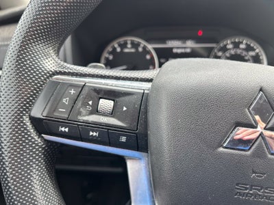 2022 Mitsubishi Outlander ES