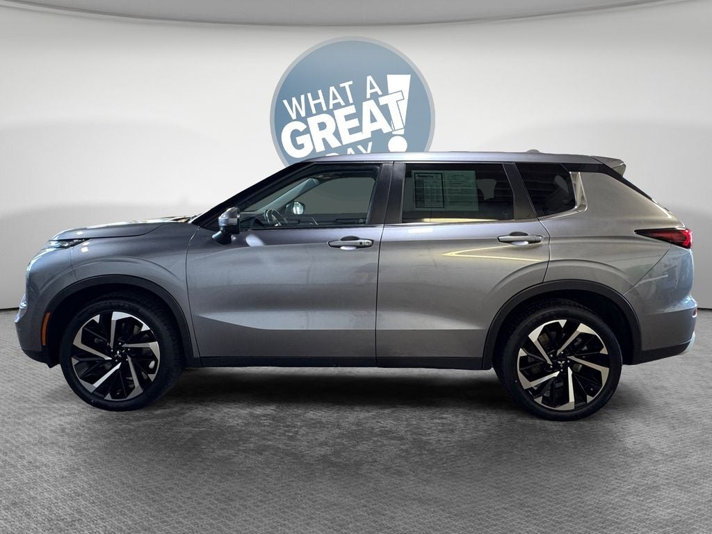 2022 Mitsubishi Outlander SE