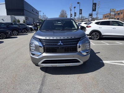 2022 Mitsubishi Outlander Black Out Pkg