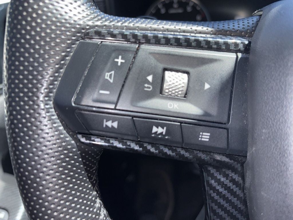 2022 Mitsubishi Outlander Black Out Pkg