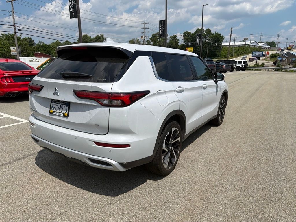 2023 Mitsubishi Outlander SE