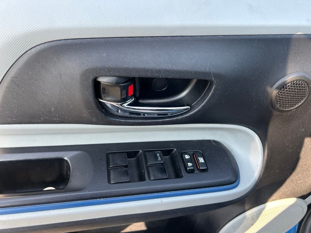 2013 Toyota Prius c Three