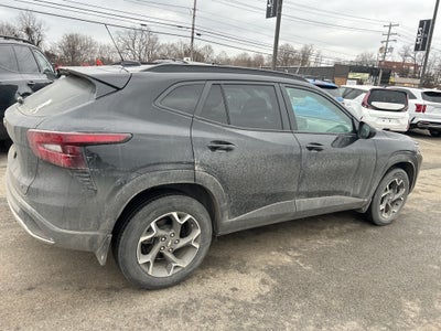 2025 Chevrolet Trax LT FWD