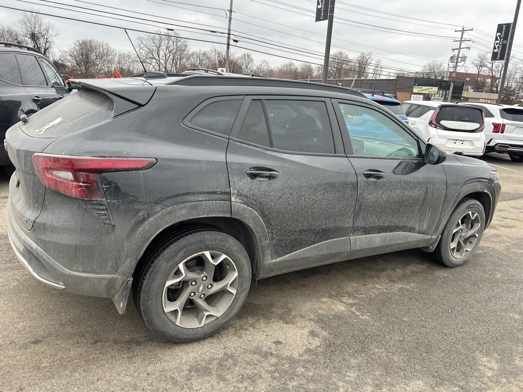2025 Chevrolet Trax LT FWD