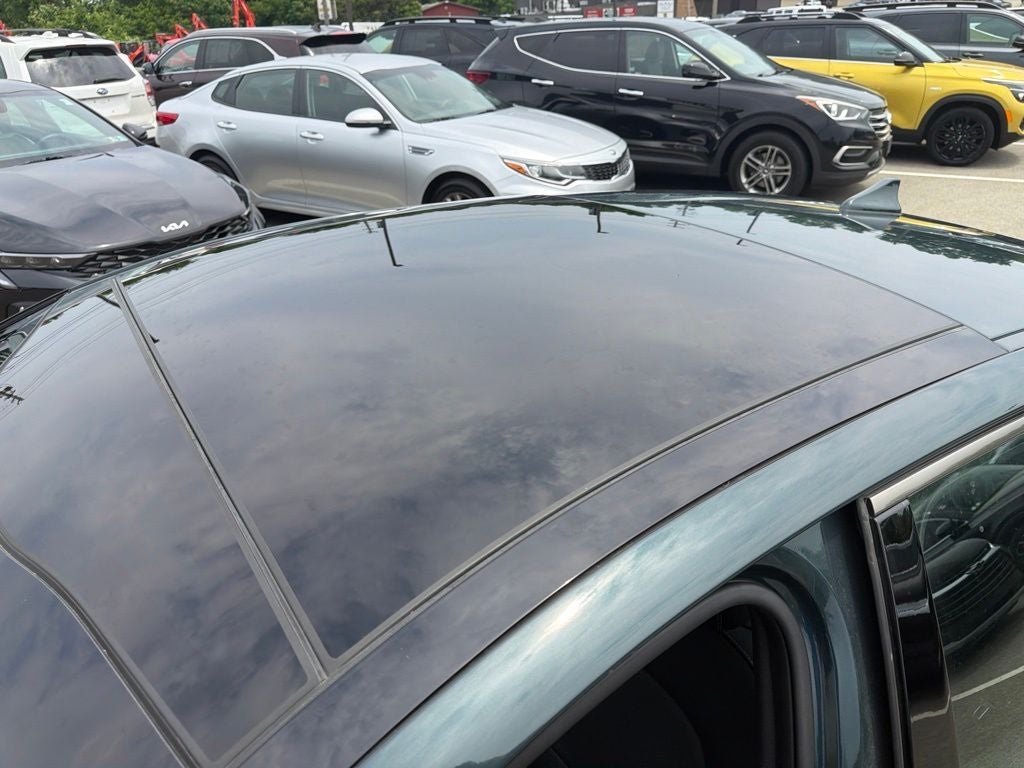 2023 Kia Stinger GT-Line Sun and Sound Pkg