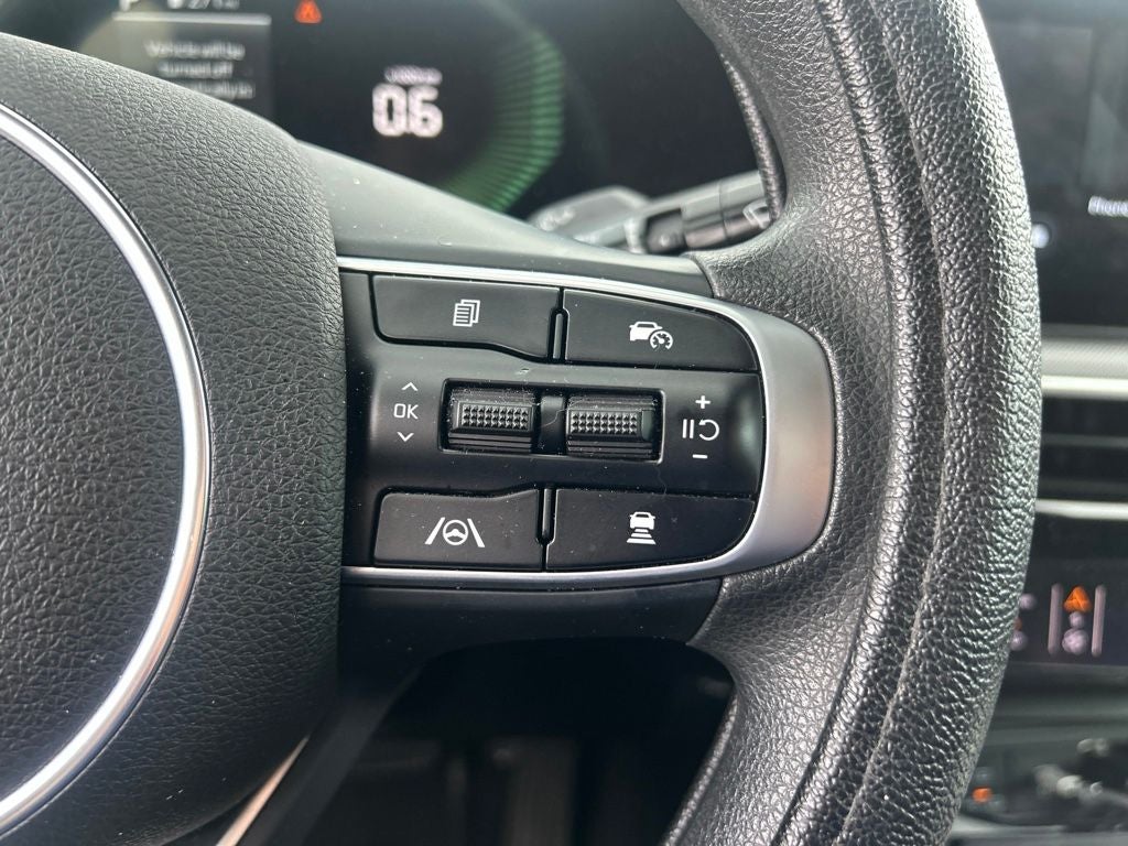 2025 Kia K5 LXS