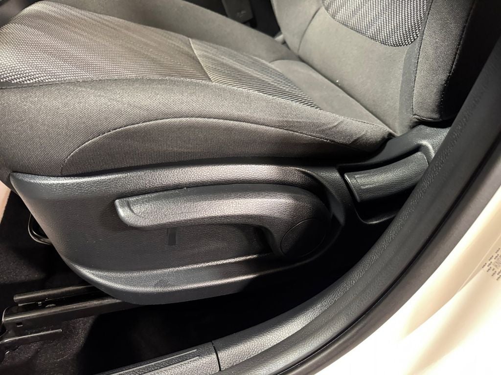 2025 Kia Seltos LX AWD