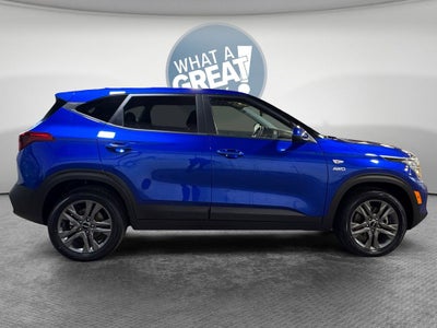 2023 Kia Seltos LX AWD