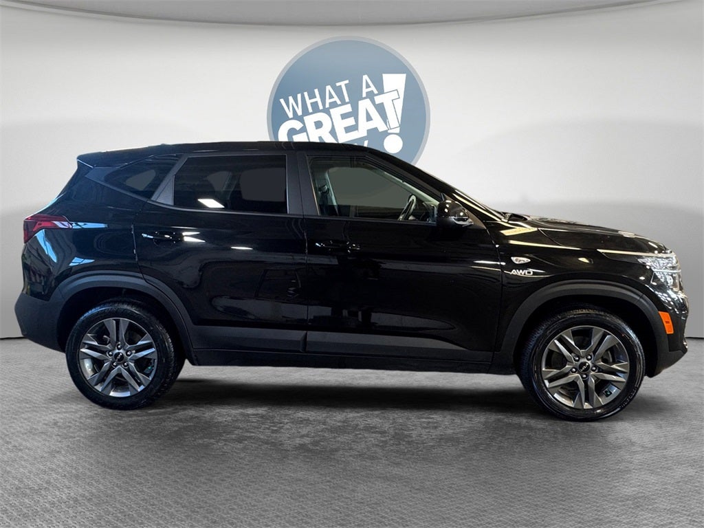 2023 Kia Seltos LX AWD