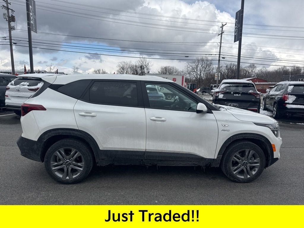 2023 Kia Seltos LX AWD