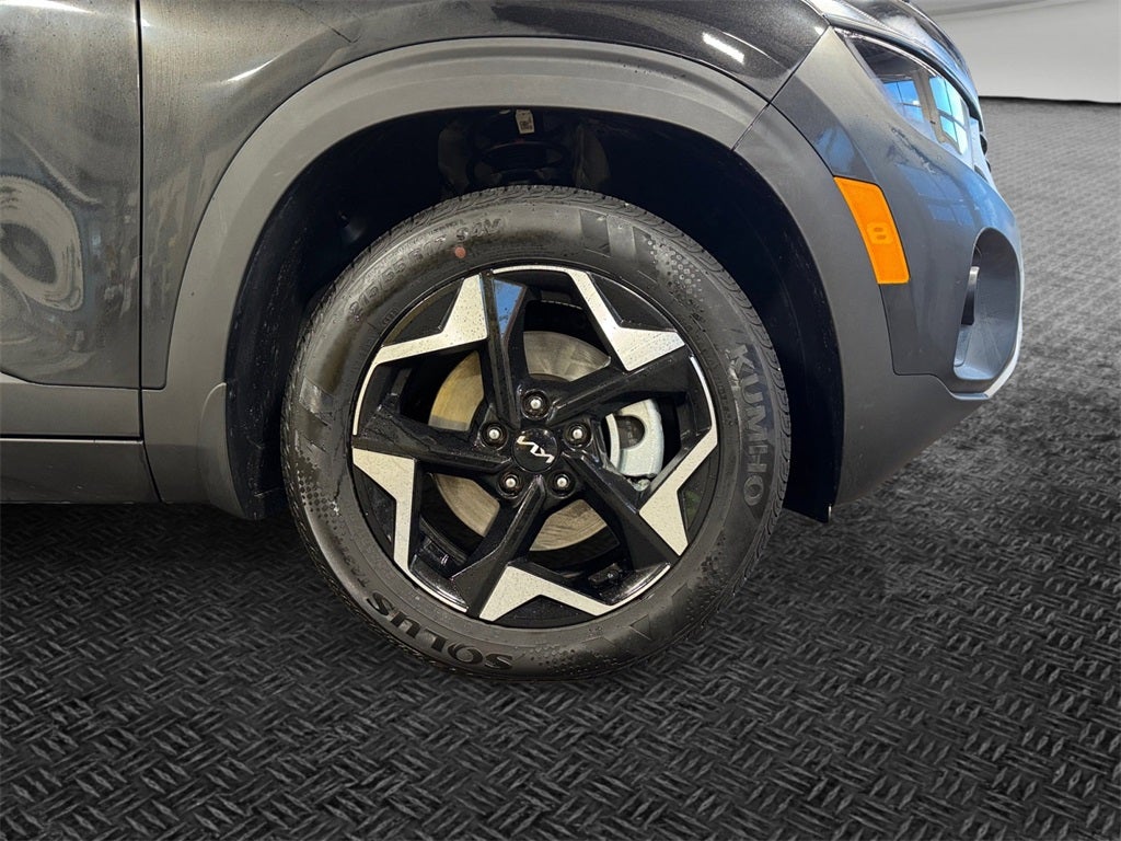 2025 Kia Seltos EX MOONROOF