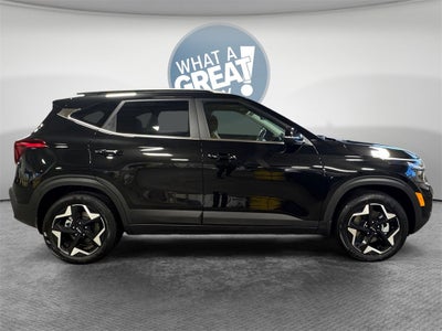 2025 Kia Seltos EX MOONROOF