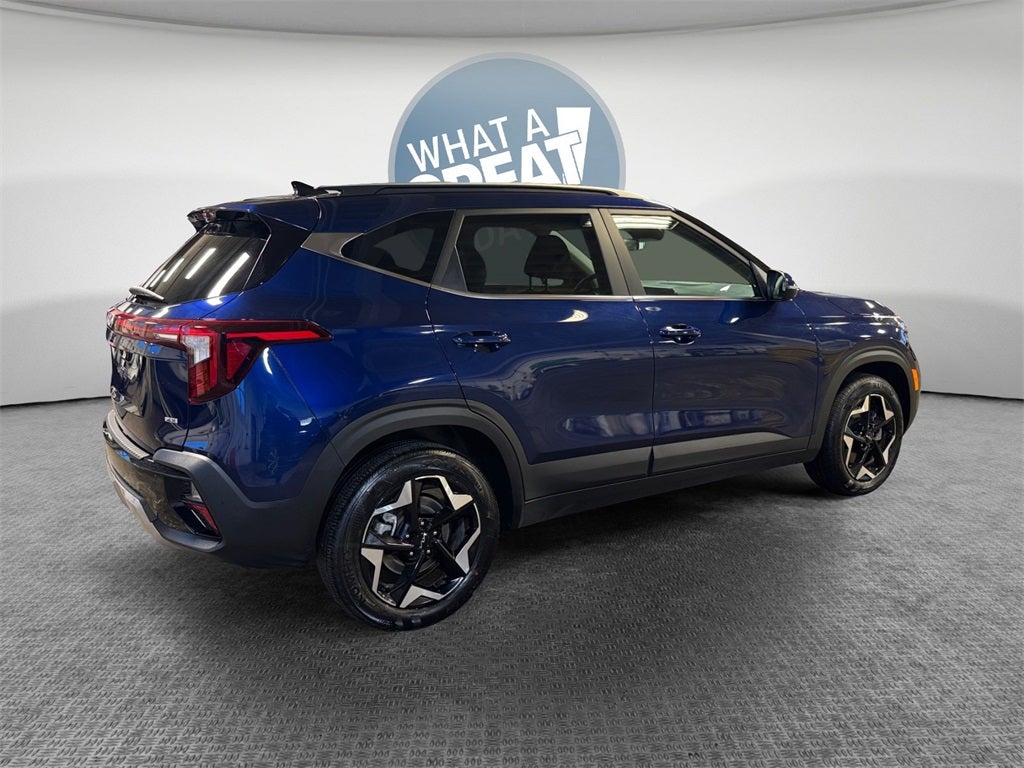 2025 Kia Seltos EX MOONROOF