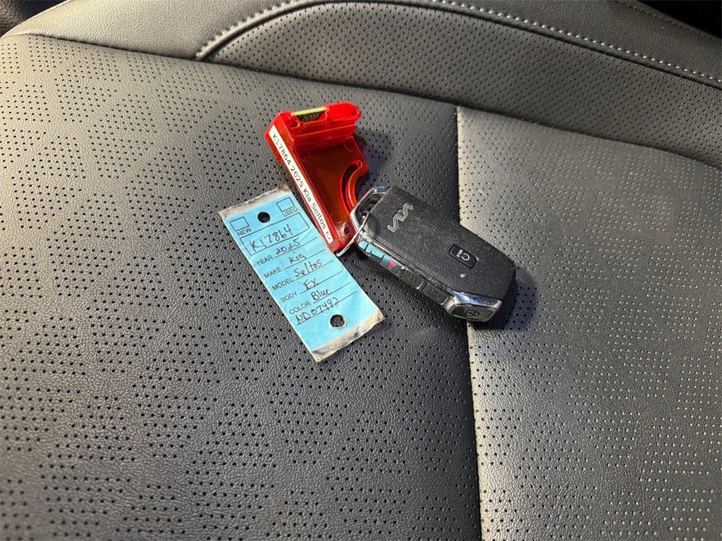 2025 Kia Seltos EX MOONROOF