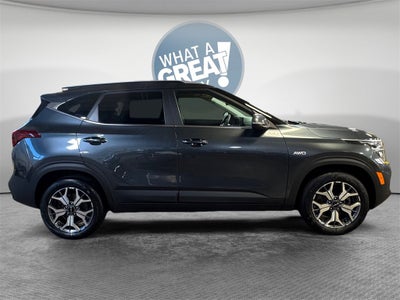 2023 Kia Seltos EX MOONROOF