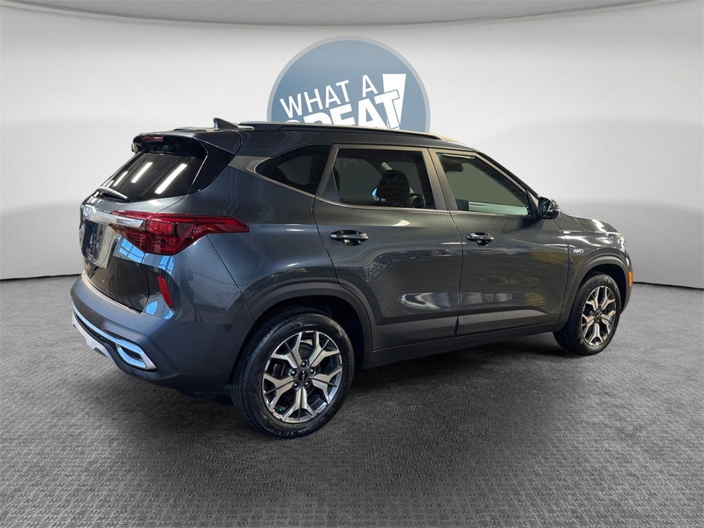 2023 Kia Seltos EX MOONROOF