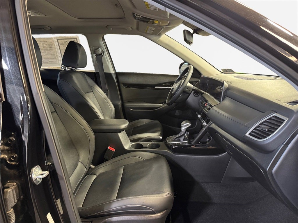 2024 Kia Seltos EX MOONROOF