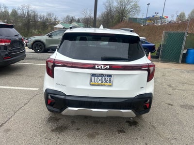 2024 Kia Seltos EX MOONROOF