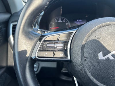 2023 Kia Seltos EX MOONROOF