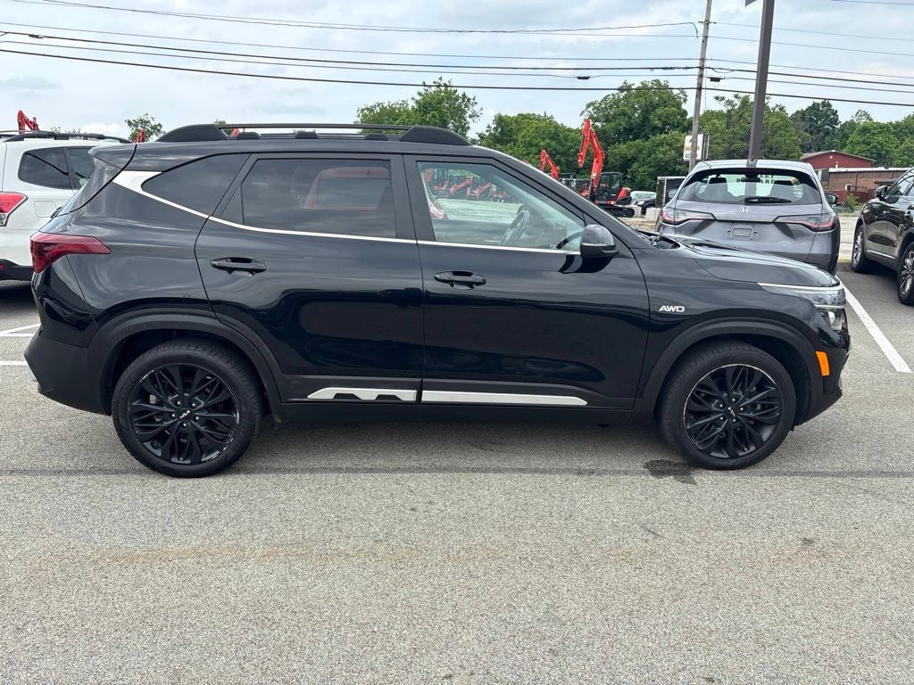 2022 Kia Seltos Nightfall