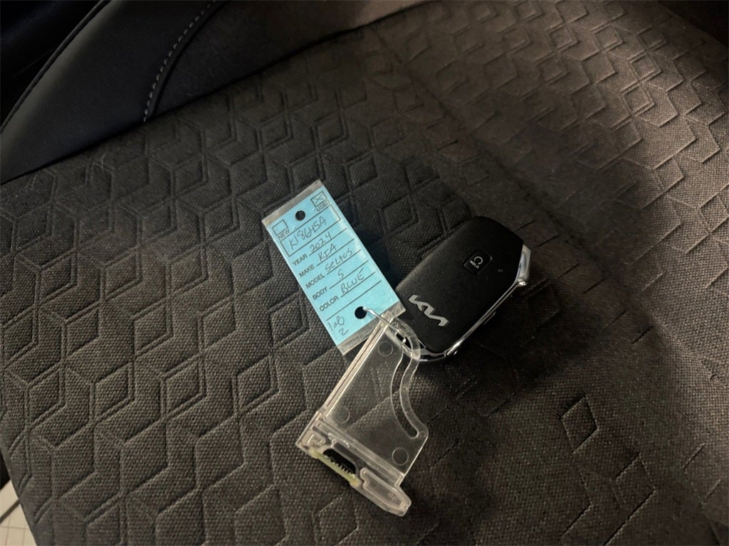2024 Kia Seltos S NAVIGATION