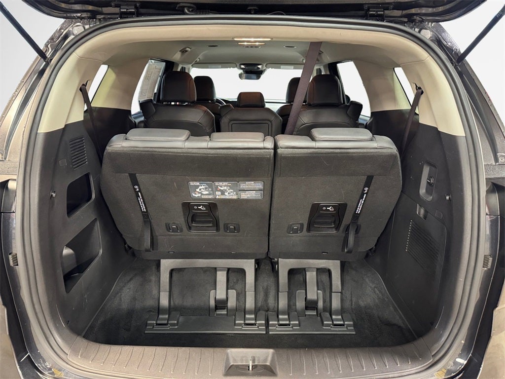 2024 Kia Carnival LX Seat Package