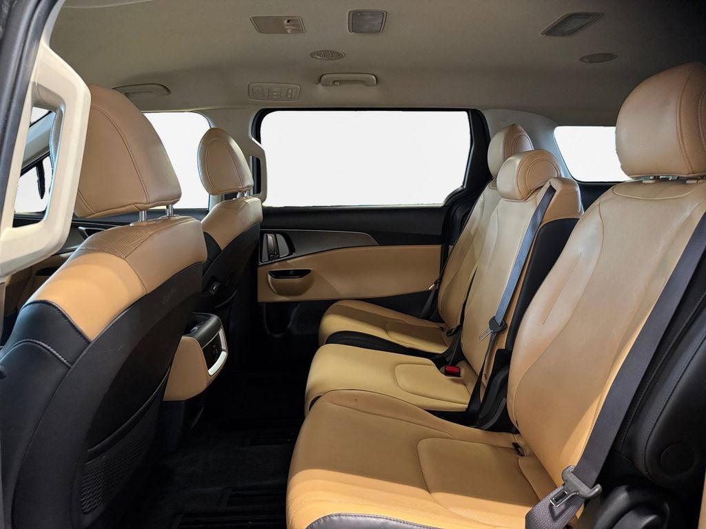 2023 Kia Carnival LX Seat Package