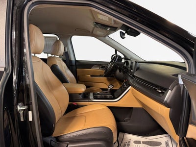 2023 Kia Carnival LX Seat Package