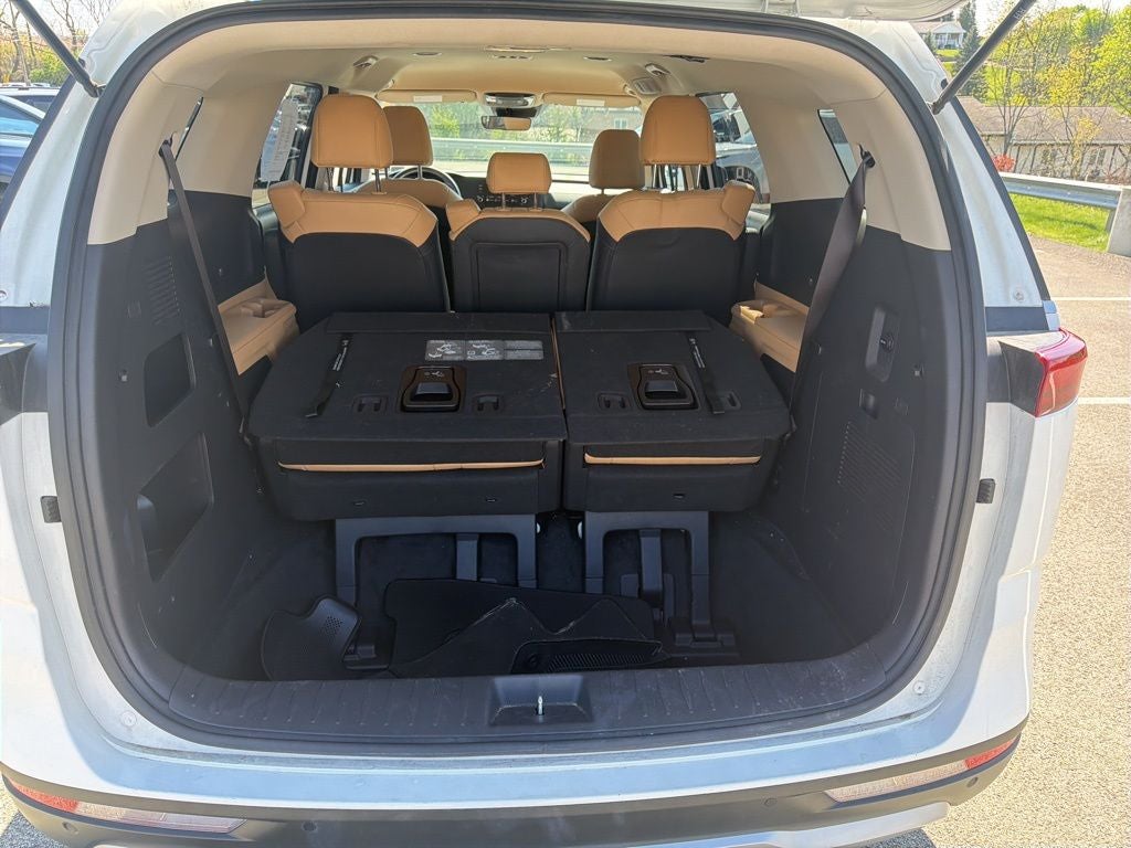 2024 Kia Carnival LX