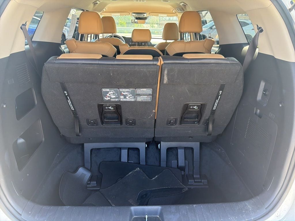 2024 Kia Carnival LX