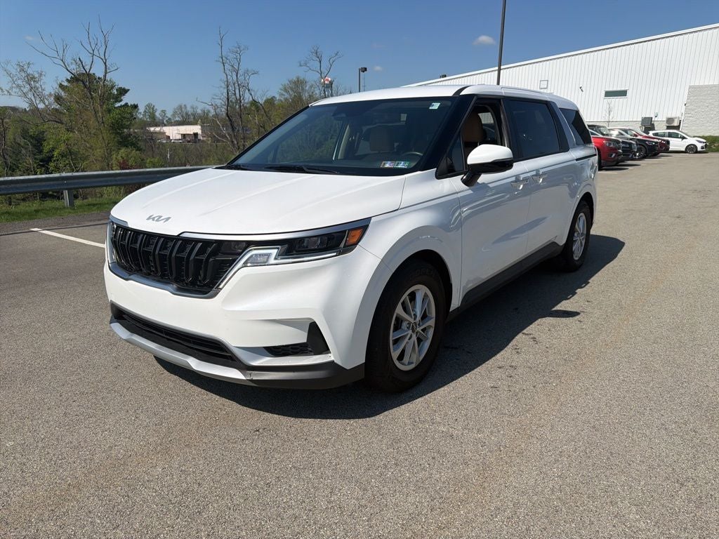 2024 Kia Carnival LX