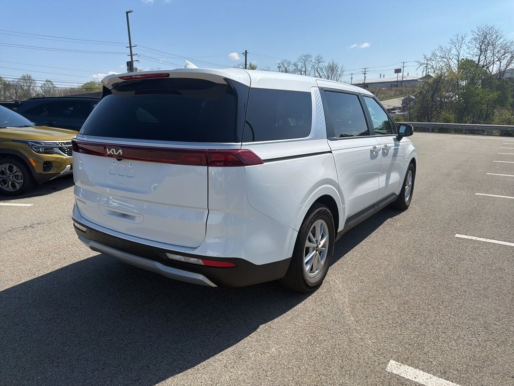 2024 Kia Carnival LX