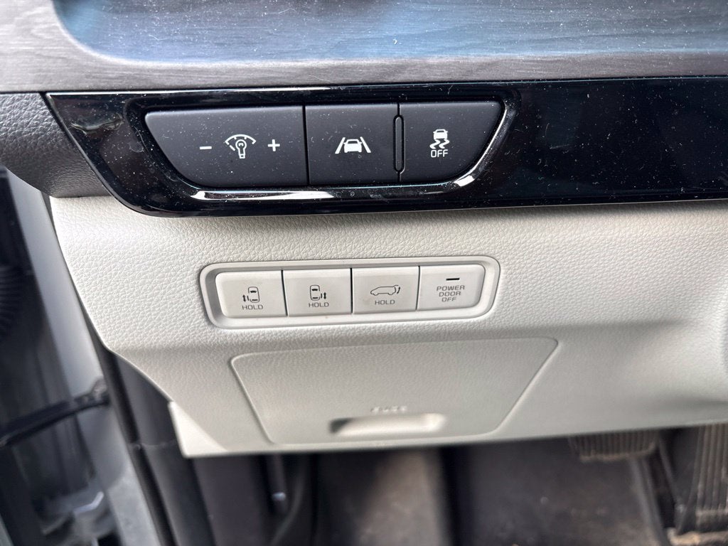 2024 Kia Carnival EX