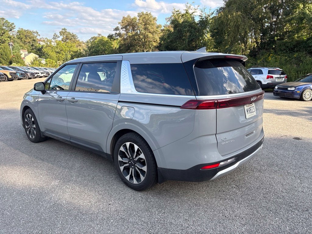 2024 Kia Carnival EX