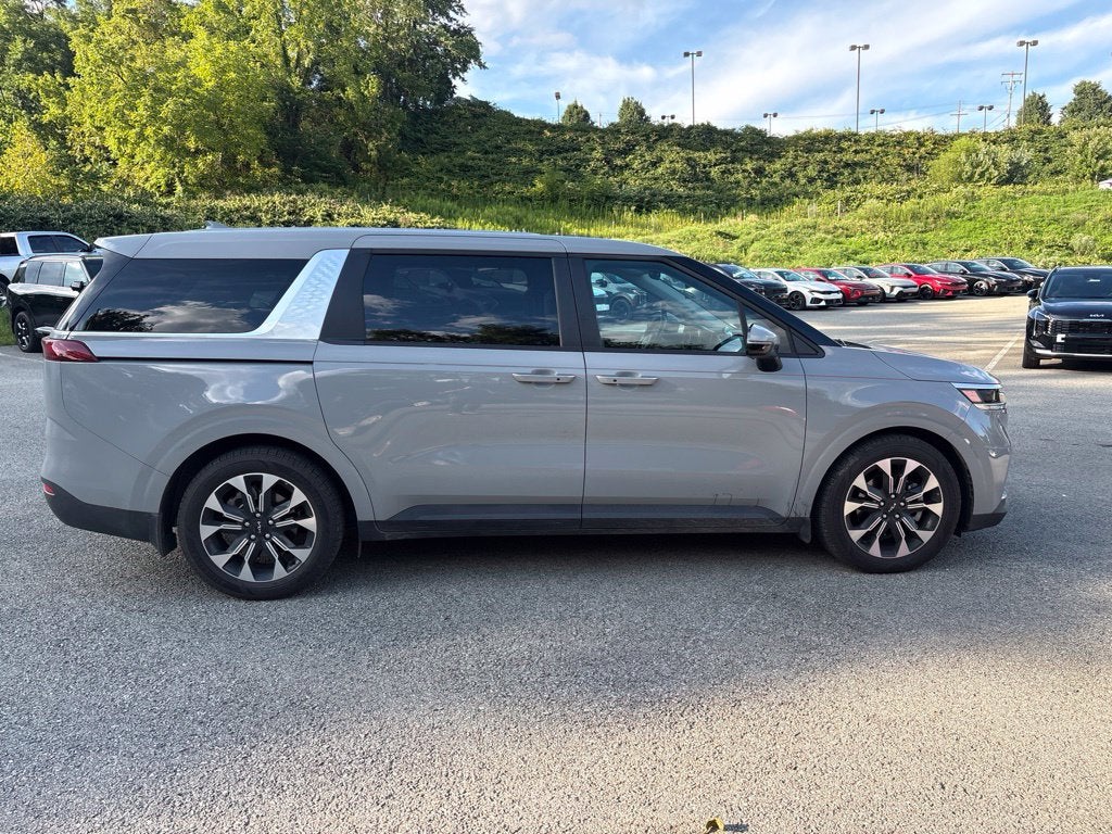2024 Kia Carnival EX