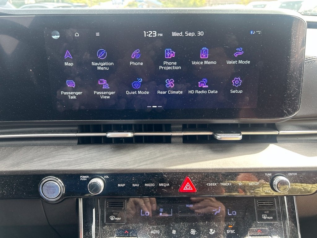 2024 Kia Carnival SX