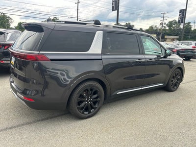 2023 Kia Carnival SX REAR ENTERTAINMENT