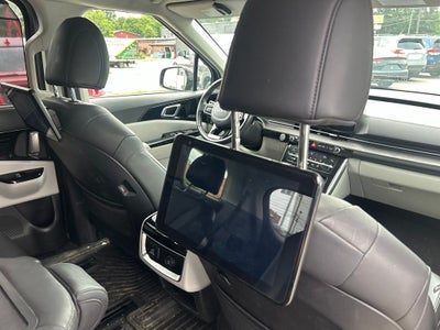 2023 Kia Carnival SX REAR ENTERTAINMENT