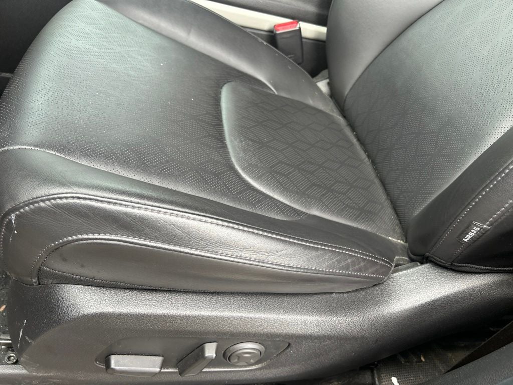 2023 Kia Carnival SX REAR ENTERTAINMENT