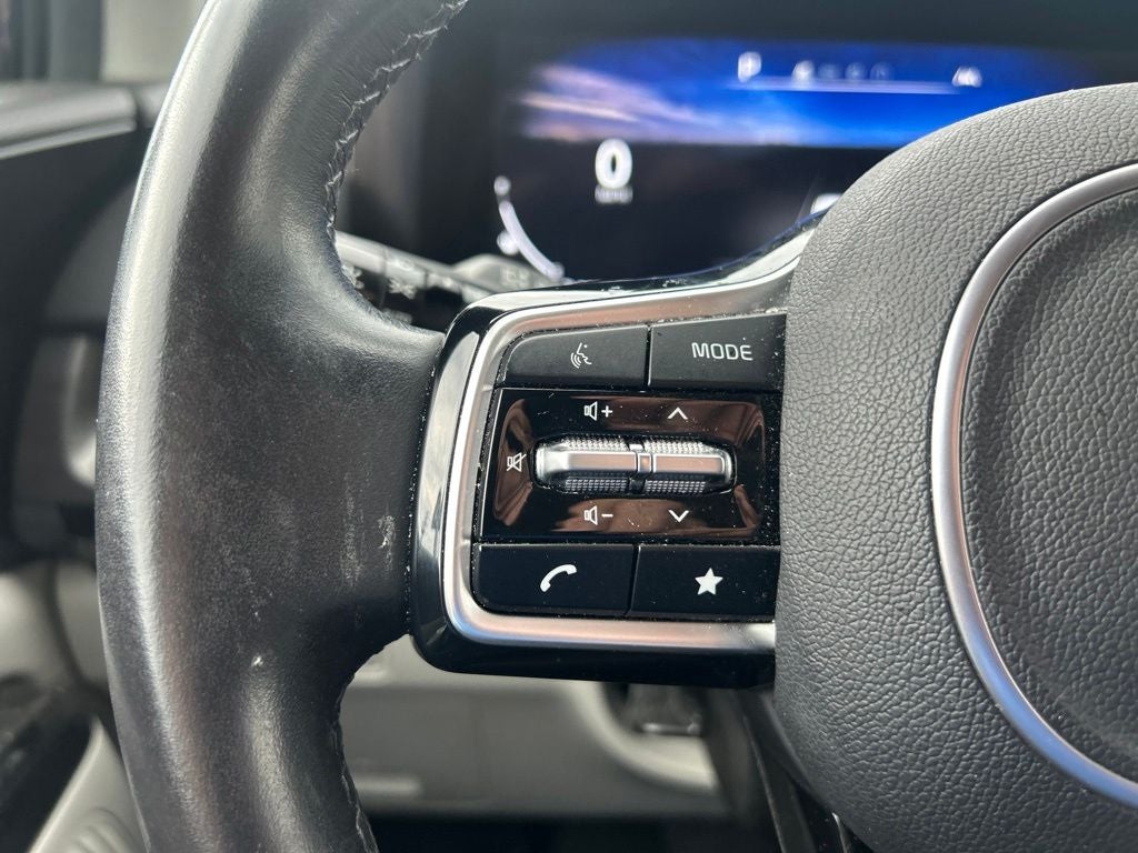 2023 Kia Carnival SX REAR ENTERTAINMENT