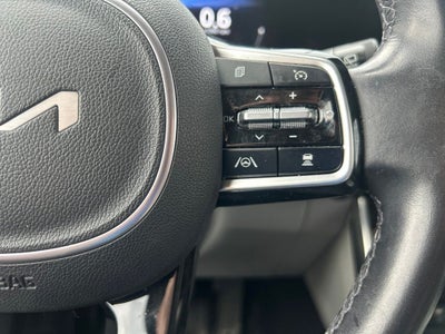 2023 Kia Carnival SX REAR ENTERTAINMENT
