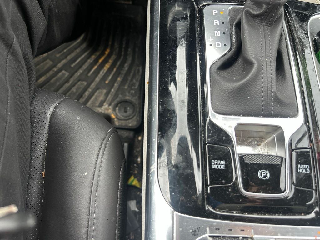 2023 Kia Carnival SX REAR ENTERTAINMENT