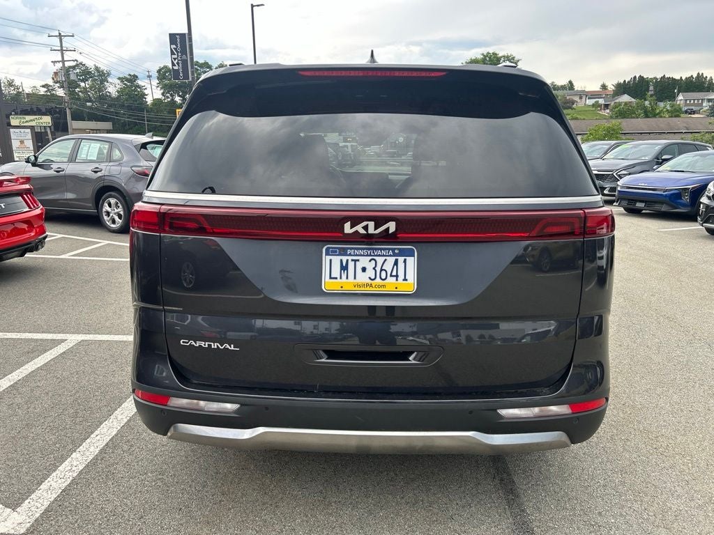 2023 Kia Carnival SX REAR ENTERTAINMENT
