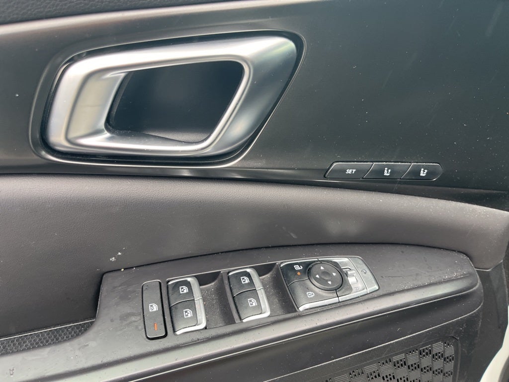 2025 Kia Carnival SX Dark Edition