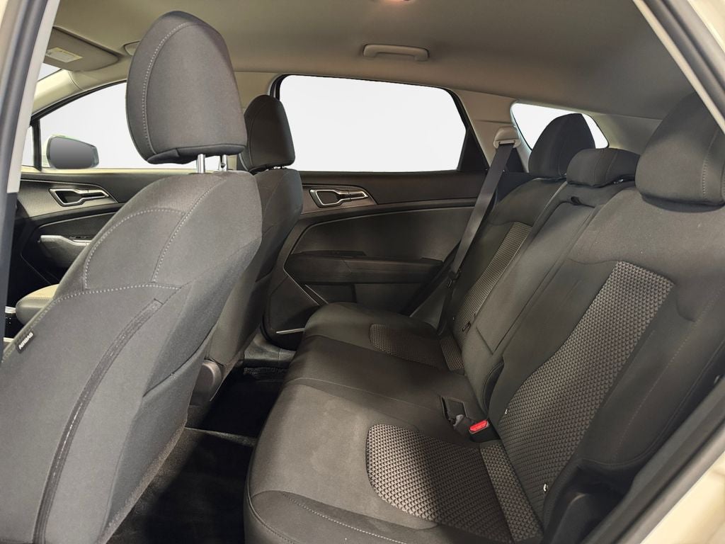 2023 Kia Sportage Hybrid LX AWD