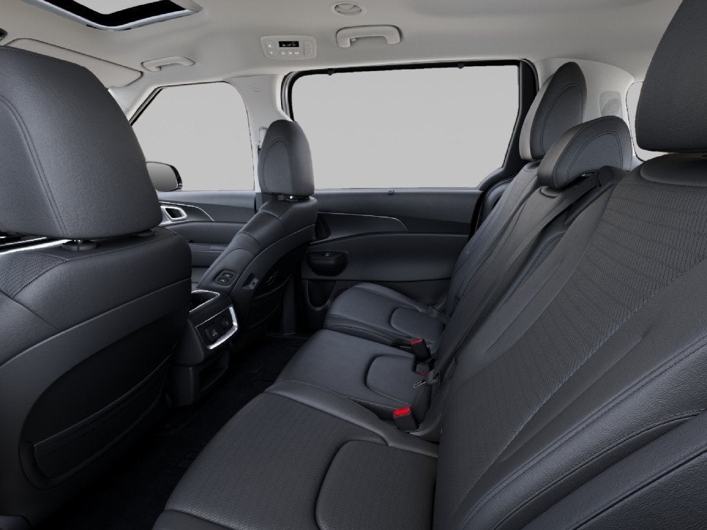 2027 Kia Carnival Base