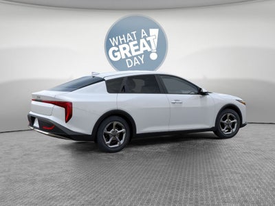 2026 Kia K4 LXS